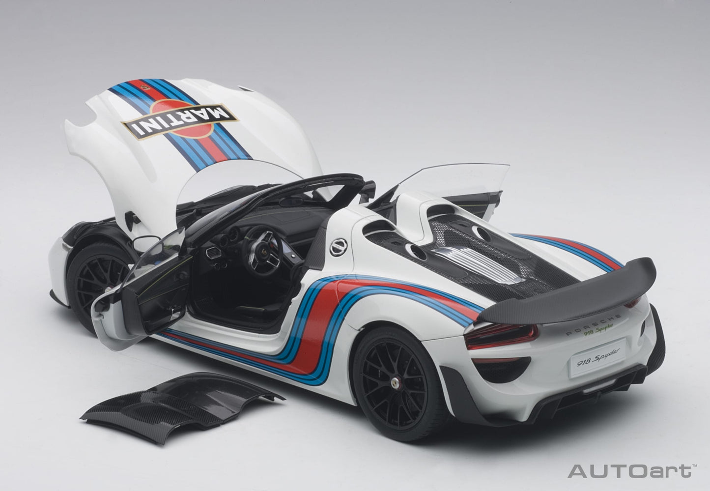 Porsche 918 Spyder Weissach Package – 2013 – White & Martini Livery – AUTOart