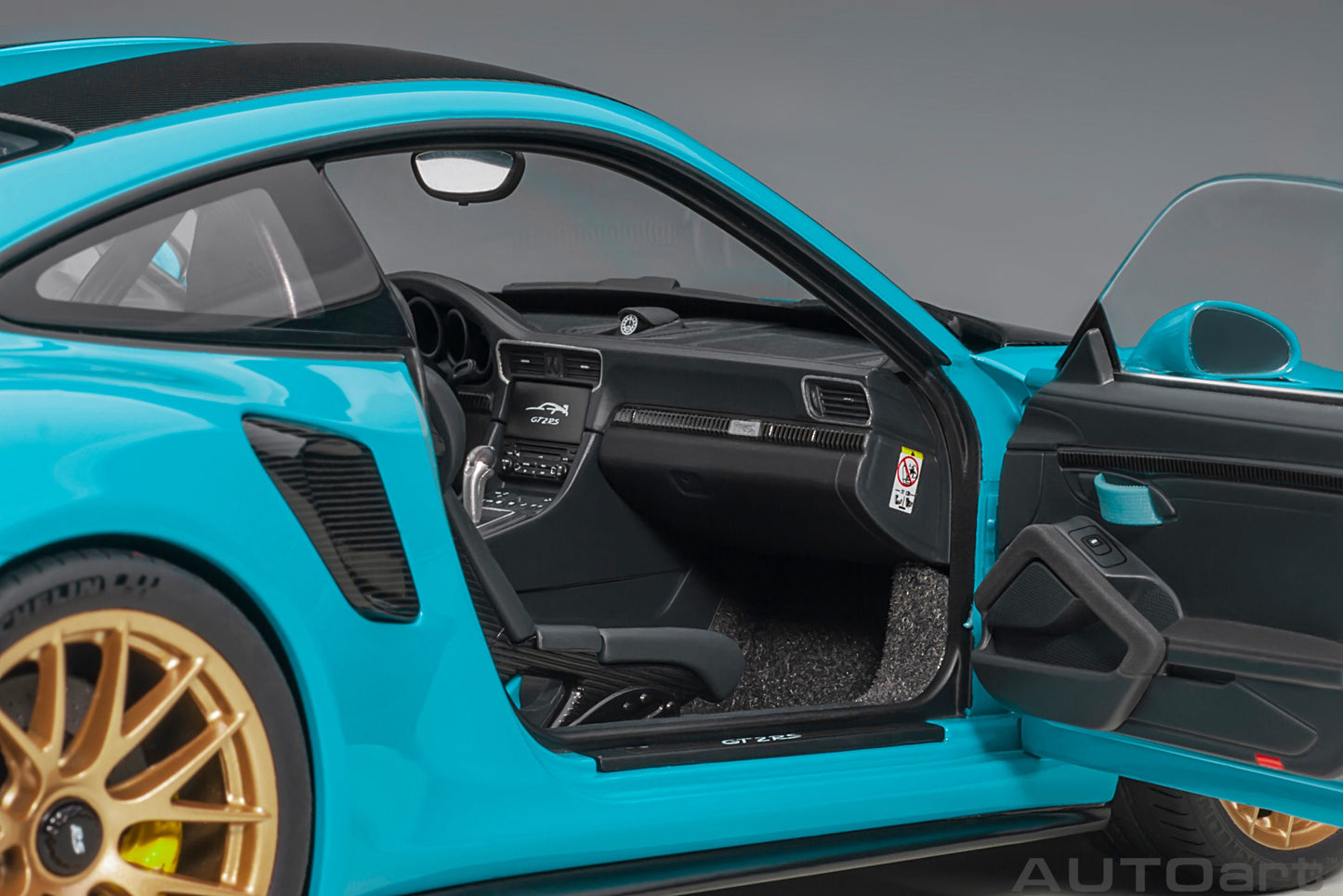 Porsche 911 (991.2) GT2 RS Weissach Package – 2017 – Miami Blue – AUTOart