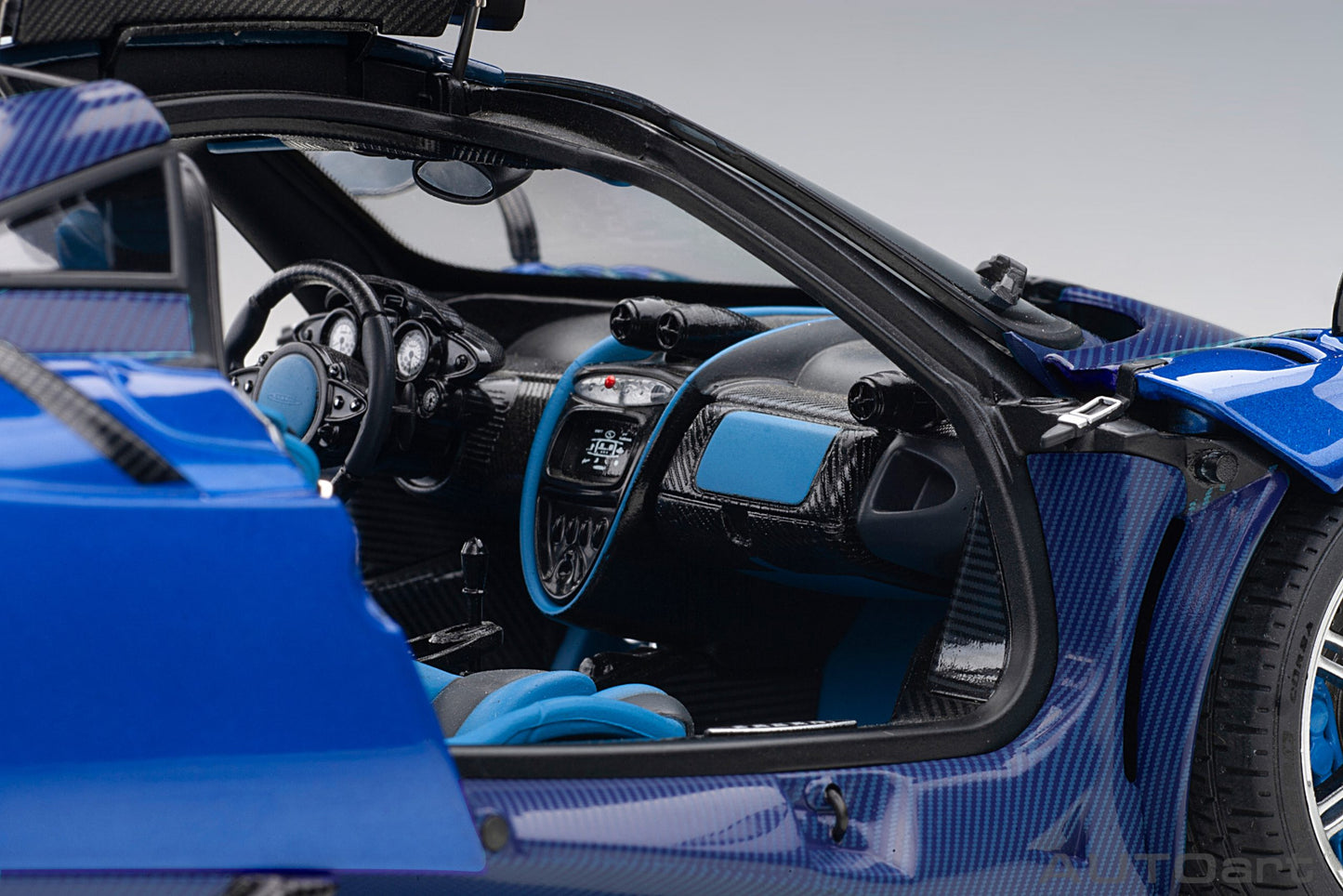 Pagani Huayra BC – 2017 – Blu Francia/Carbon – AUTOart