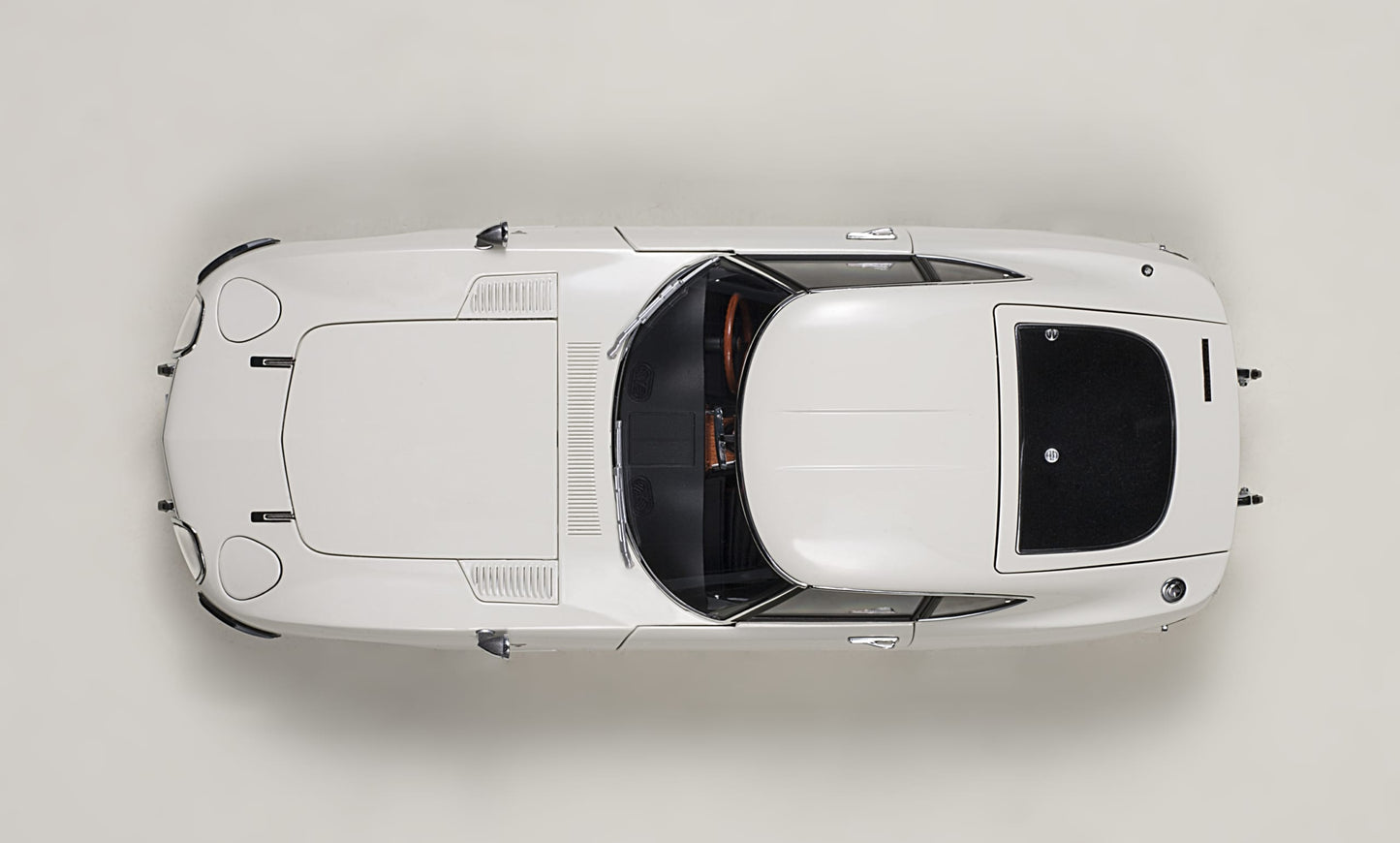 Toyota 2000GT – 1967 – White – AUTOart