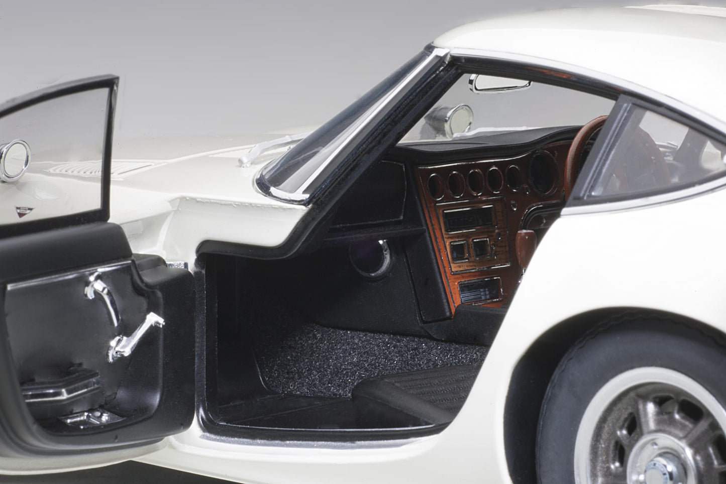 Toyota 2000GT – 1967 – White – AUTOart