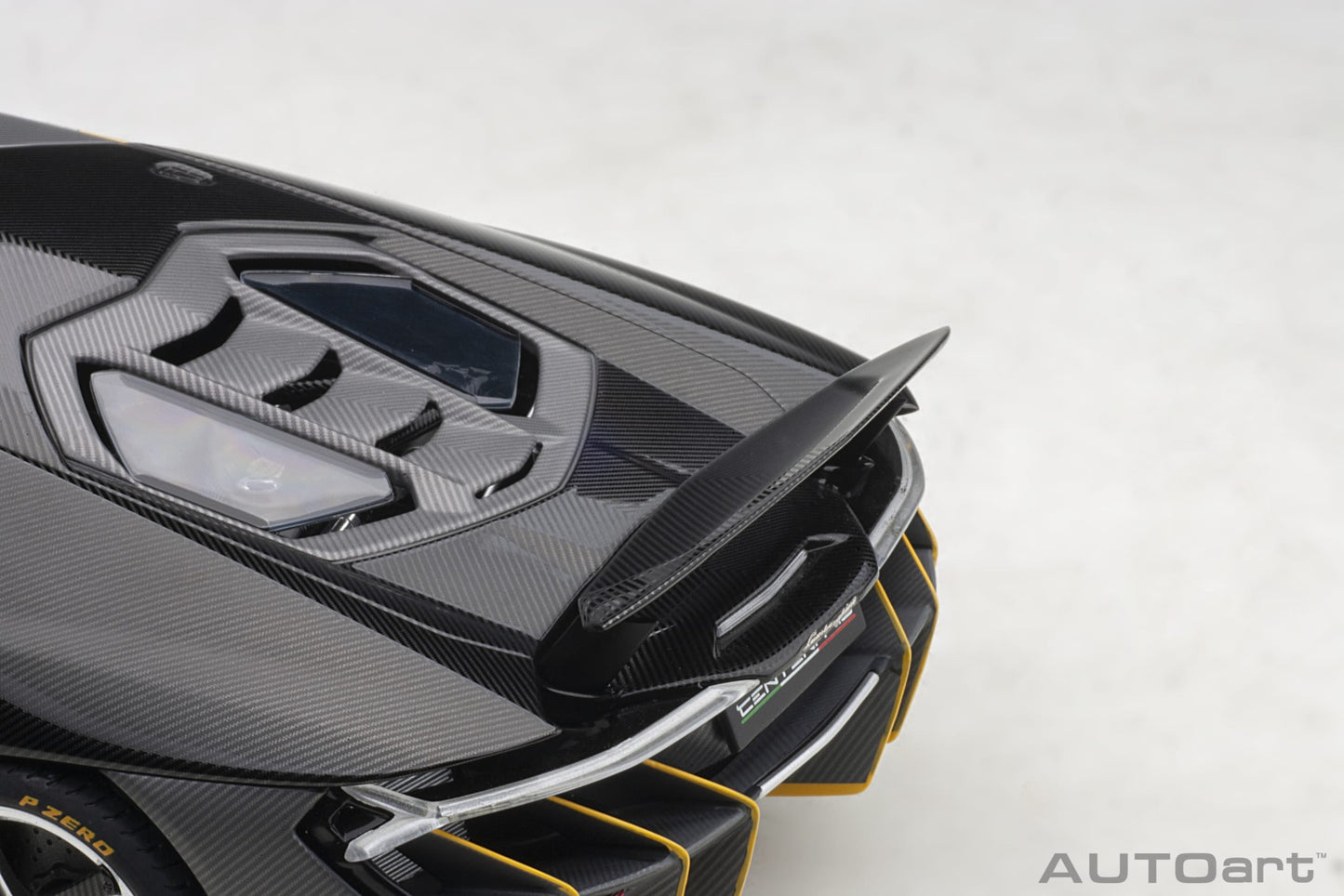 Lamborghini Centenario – 2017 – Carbon (Clear Carbon with Yellow Accents) – 1:18 – AUTOart