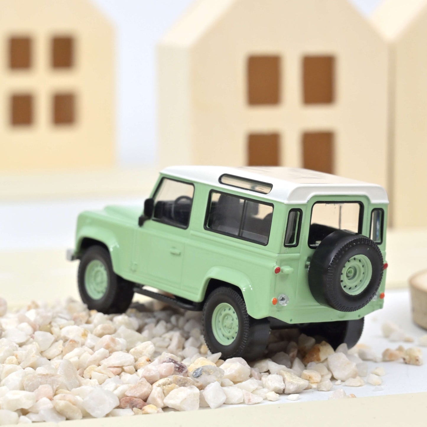 Land Rover Defender 1995 – Green & White – Norev Jet‑Car