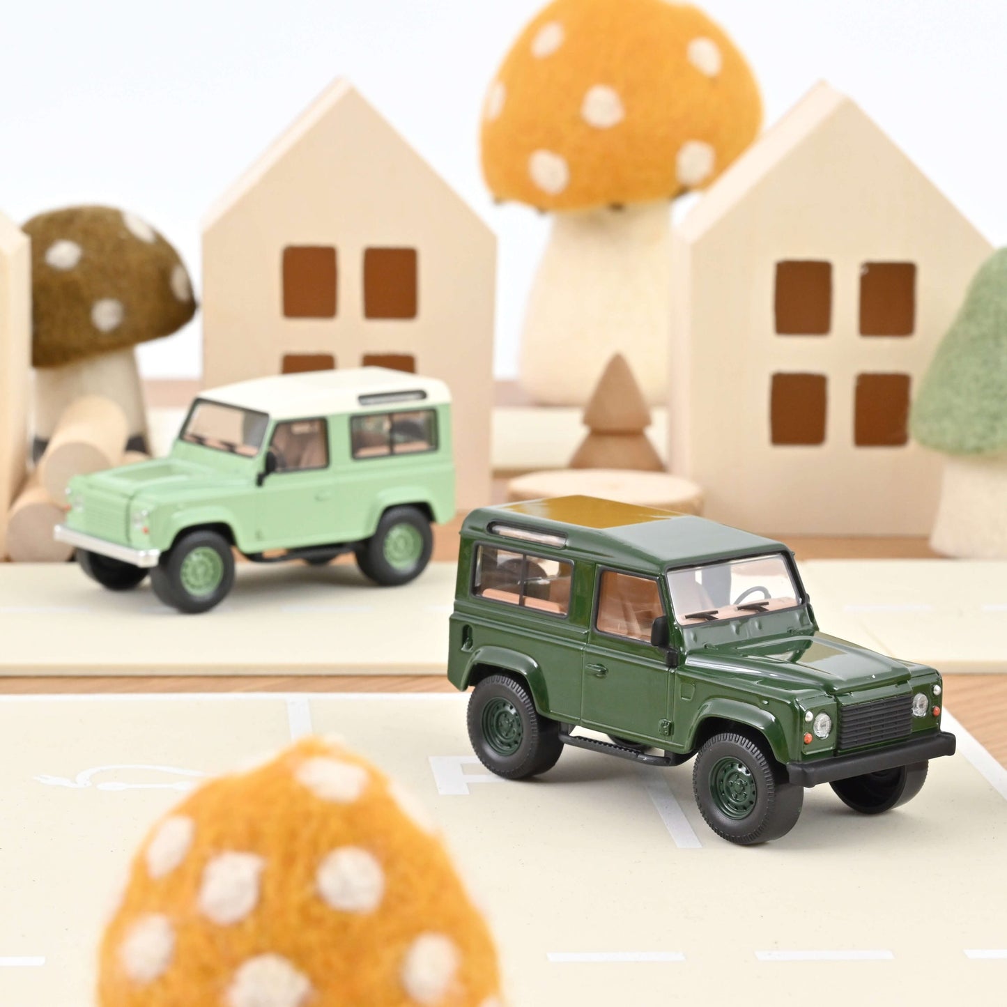 Land Rover Defender 1995 – Dark Green – Norev Jet‑Car