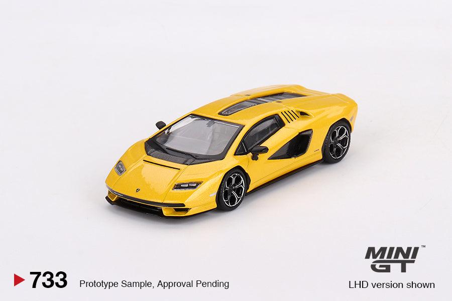Lamborghini Countach LPI 800-4 – New Giallo Orion – MiniGT