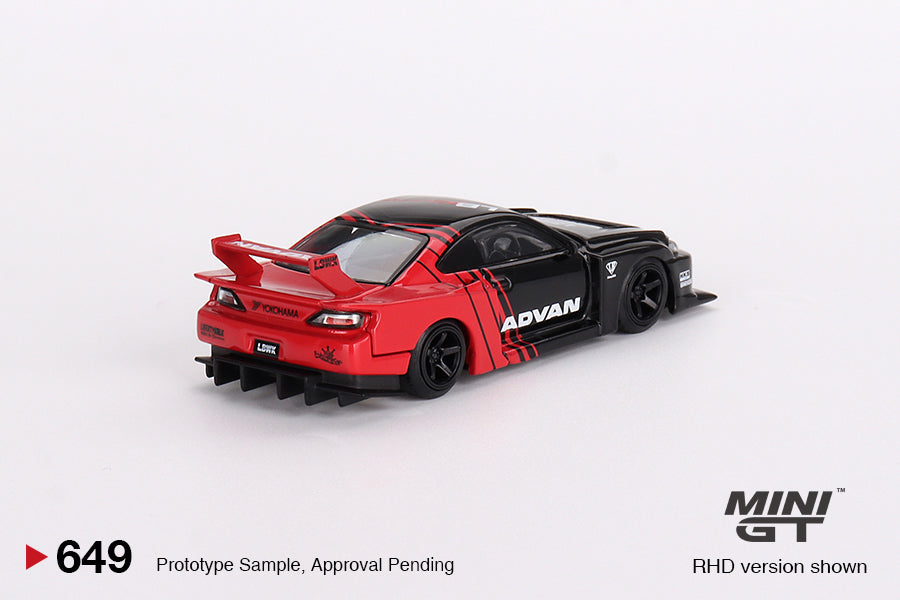 Nissan LB-Super Silhouette S15 Silvia – ADVAN – 1:64 – Mini GT