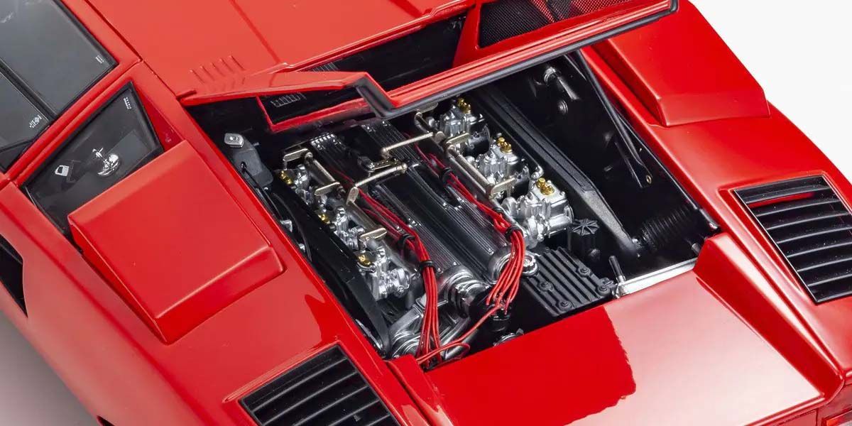 Lamborghini Countach LP400 1974 Red – engine space
