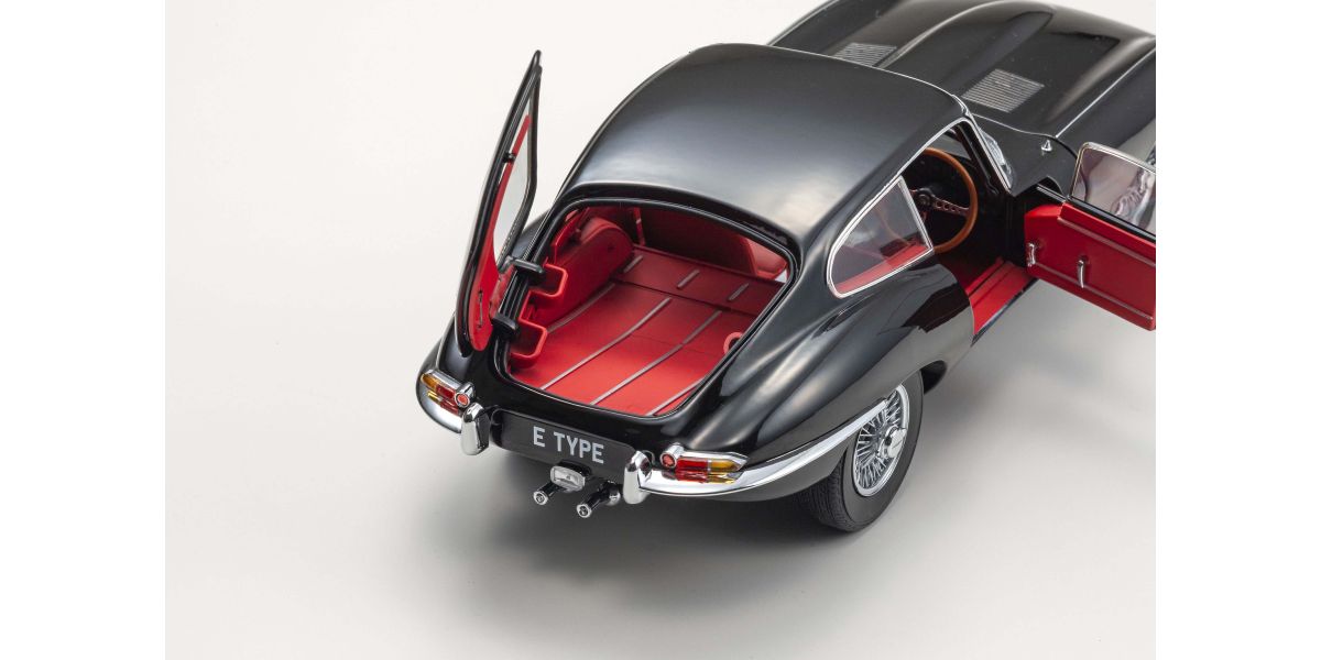 Jaguar E-Type 1961 Black - Gepek
