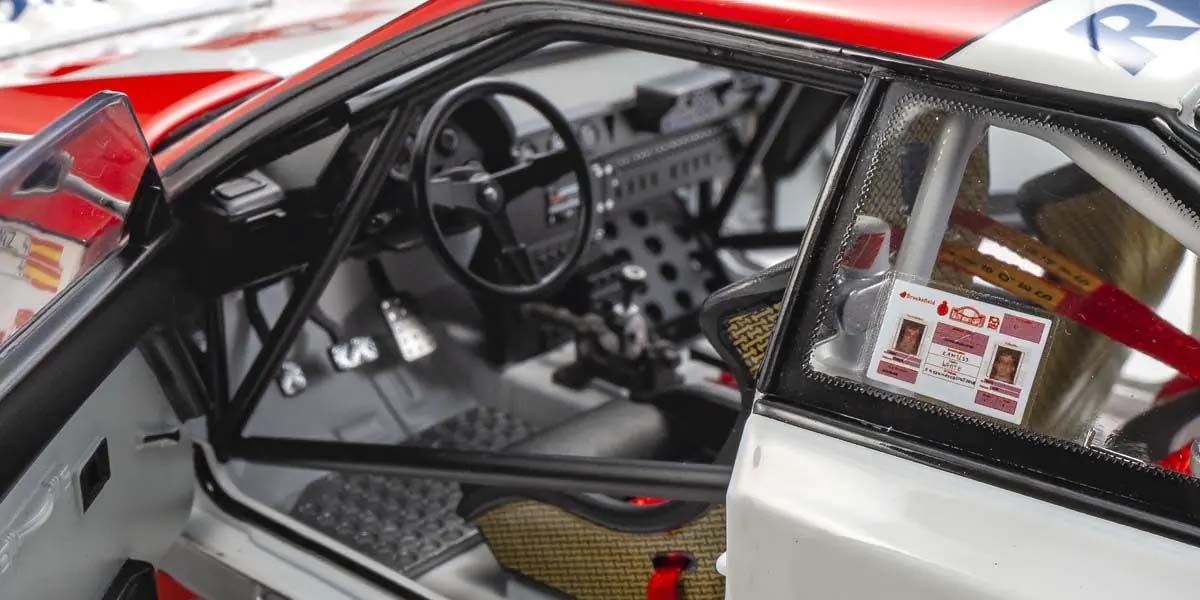 Prikaz vozačevih vrata i unutrašnjosti Toyota Celica GT-Four C.Sainz Winner Monte Carlo 1991 Nr2