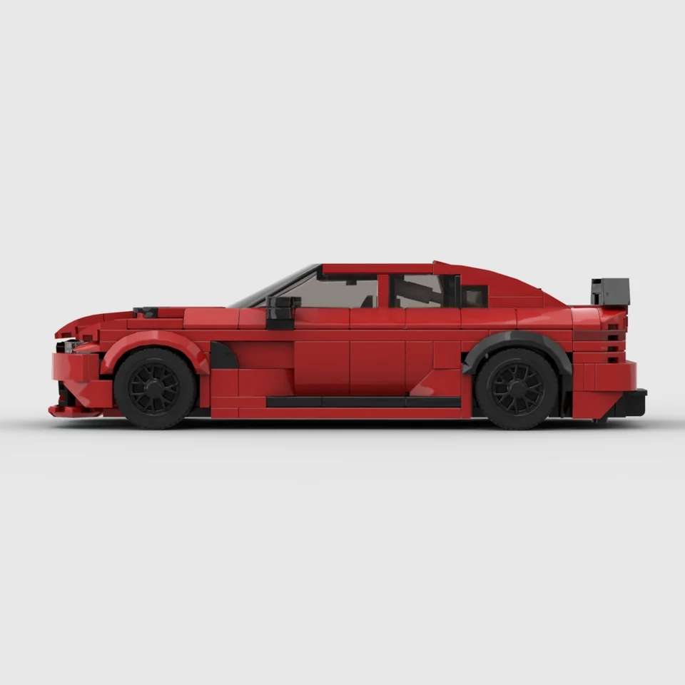 Alfa Romeo Giulia GTA Quadrifoglio model za sklapanje, bočni pogled