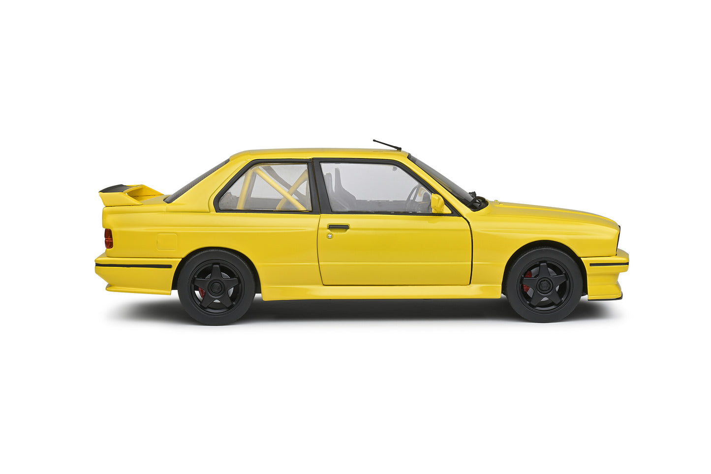 BMW E30 M3 – Dakar Yellow “Street Fighter” – 1990 – 1:18 | Solido