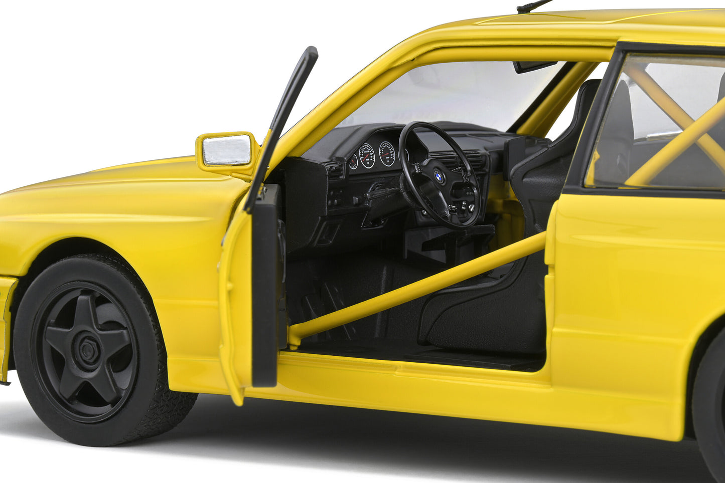 BMW E30 M3 – Dakar Yellow “Street Fighter” – 1990 – 1:18 | Solido
