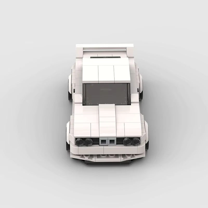 Pogled odozgo modela BMW M3 E30 White autić na sklapanje