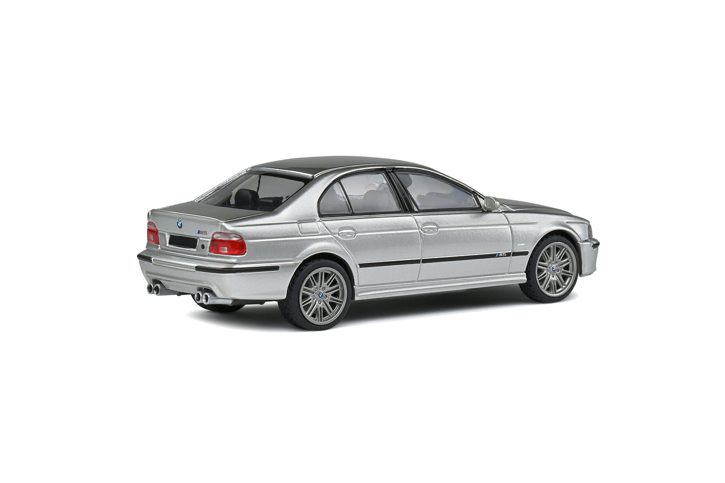 BMW M5 E39 – Titanium Silver – 2000 – Solido