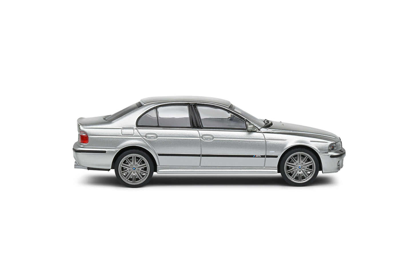 BMW M5 E39 – Titanium Silver – 2000 – Solido