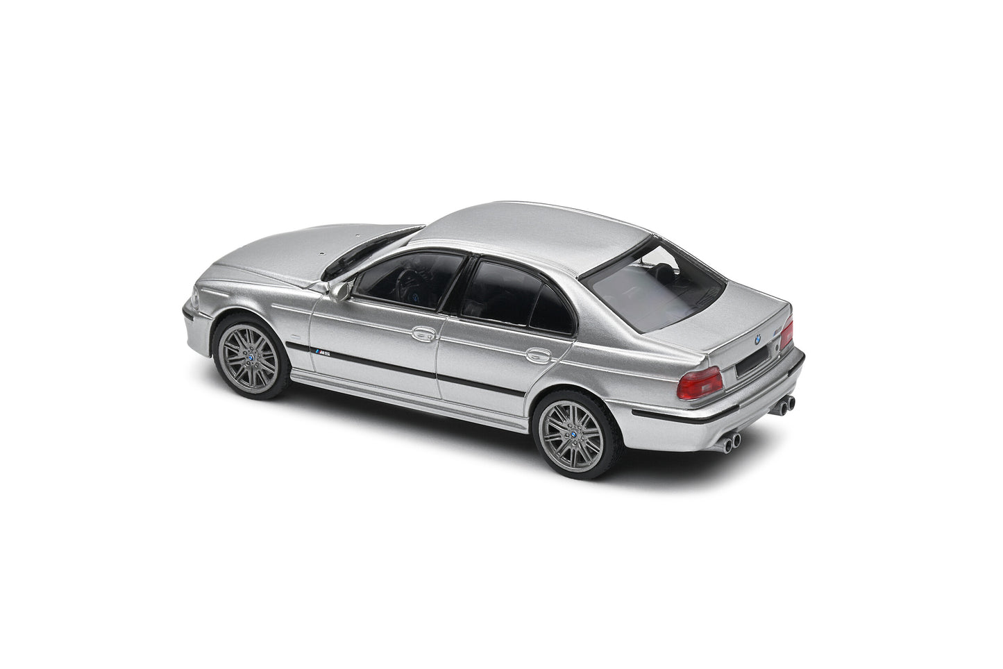 BMW M5 E39 – Titanium Silver – 2000 – Solido