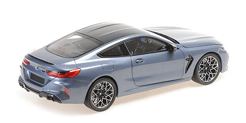 BMW M8 Coupe – Blue Metallic – 2020 zadnji prikaz, elegantan dizajn i detalji modela