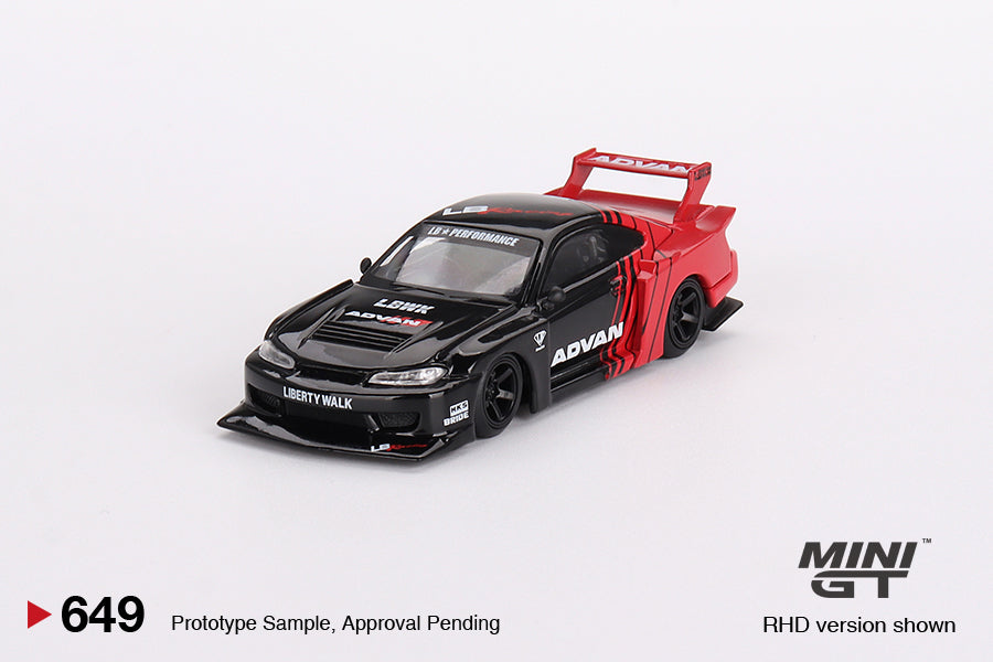 Nissan LB-Super Silhouette S15 Silvia – ADVAN – 1:64 – Mini GT