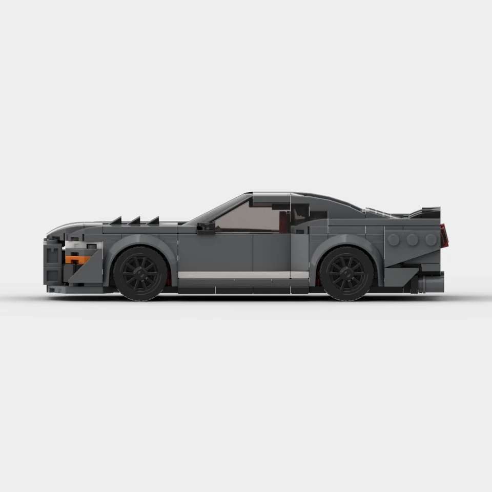 Ford Mustang Shelby GT500 - pogled sa strane