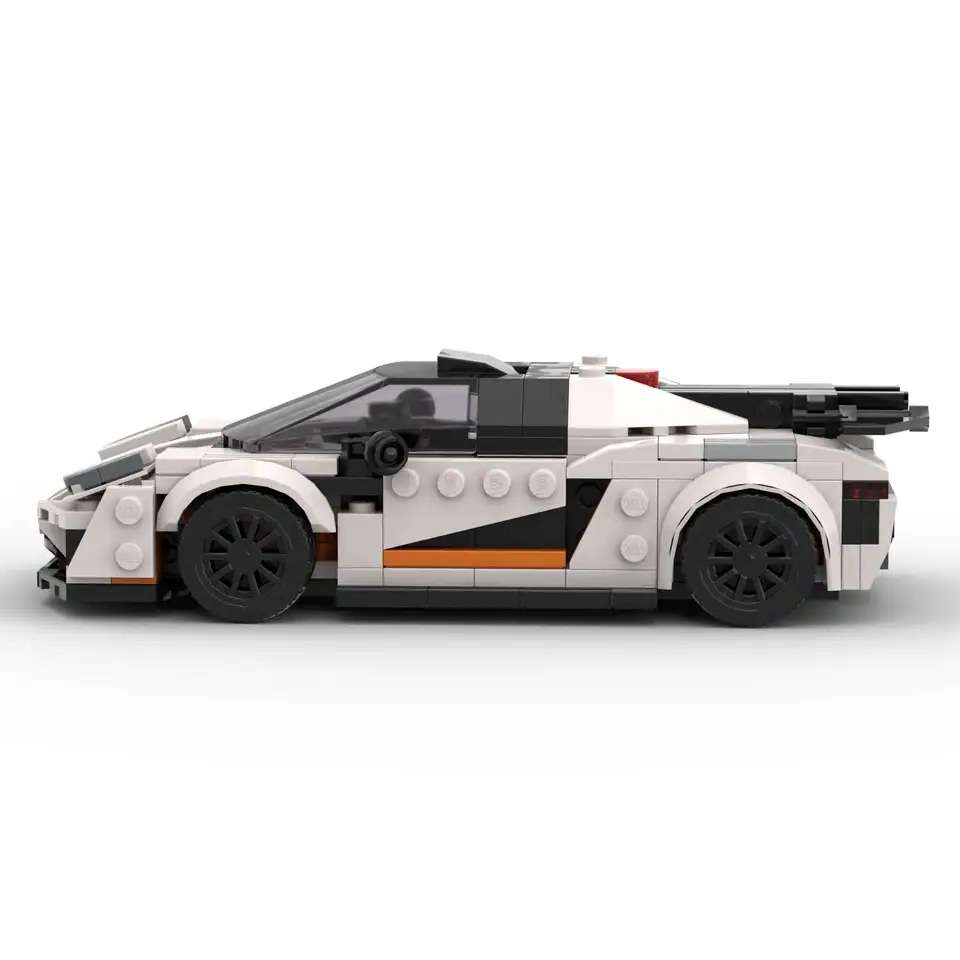 Koenigsegg CC850 autić na sklapanje, prikaz sa bočne strane
