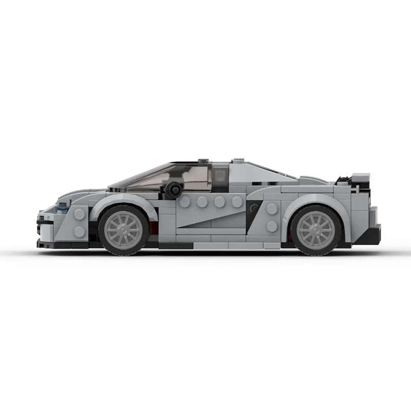 Pogled sa strane na sastavljeni Koenigsegg One autić