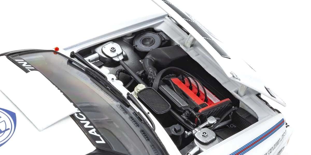 Lancia Delta HF Integrale Evoluzione Test Car 1992 – pogled na haubu modela