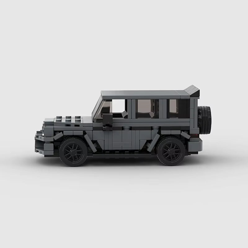 Mercedes-Benz G63 autić sa strane, detaljno prikazan