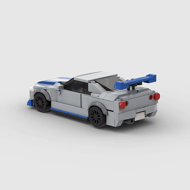 Zadnji pogled na Nissan Skyline R34 autić na sklapanje
