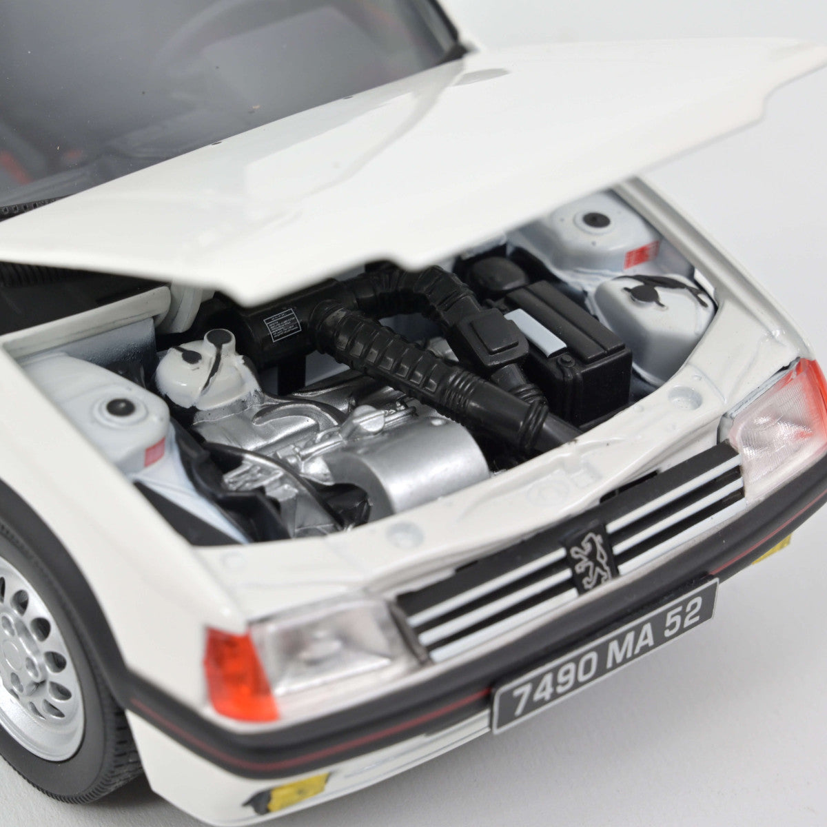 Peugeot 205 GTi 1.6 1988 – White – Norev