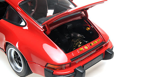 Motorni prostor Porsche 911 Carrera Coupe 3.2 – 1983 – Red