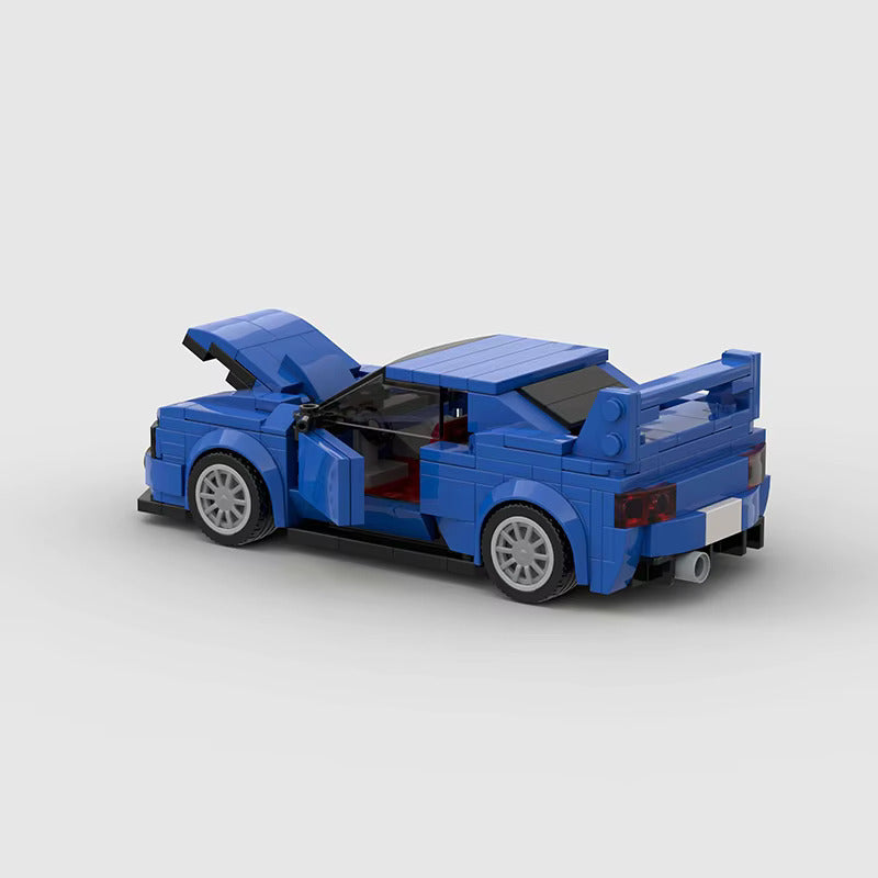 Pogled odostraga na sklopljen model Subaru Impreza 2004.