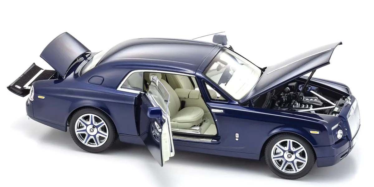 Rolls-Royce Phantom Coupé 2008 Blue Metallic - unutrašnjost sa otvorenim vratima