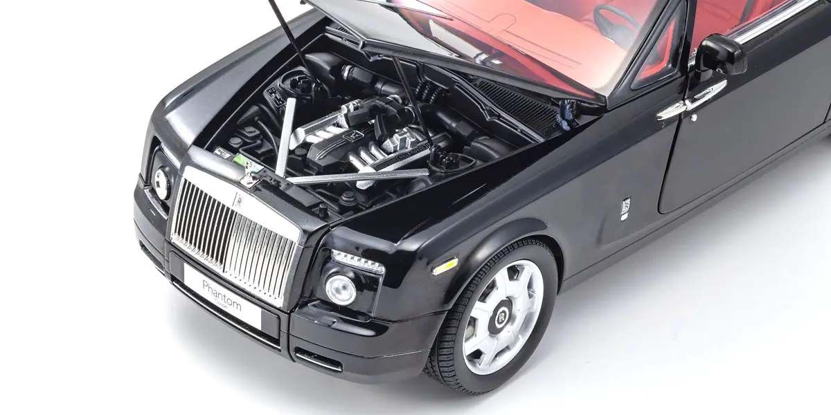 Rolls-Royce Phantom Coupé 2008 motorni prostor - metalni model Kyosho