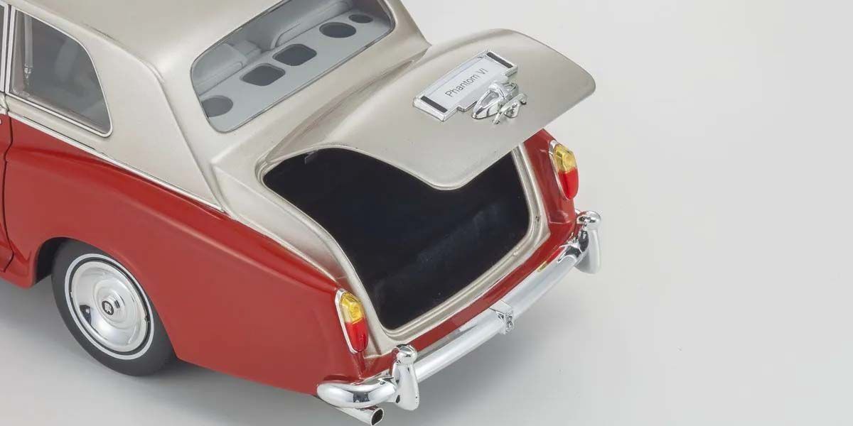 Rolls-Royce Phantom VI 1968 Red-Light Beige, otvoren gepek