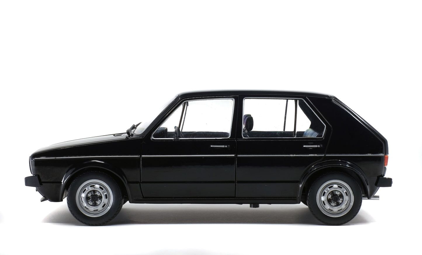 Volkswagen Golf L 1983 Black – Die‑Cast Solido