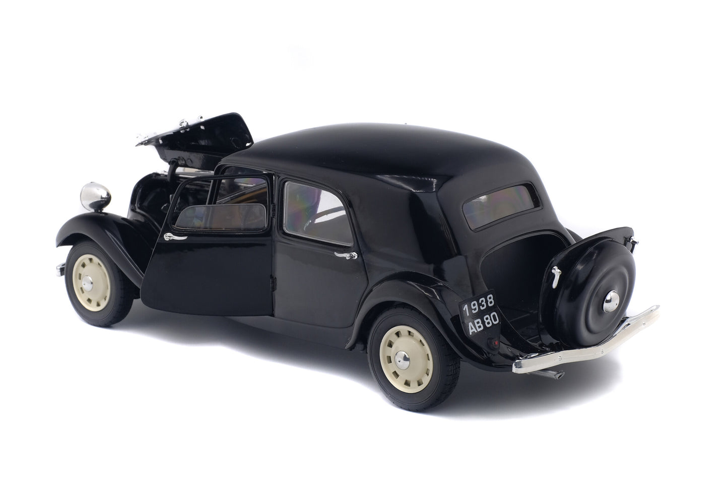 Citroën Traction 11B Noir 1937 – Die‑Cast Solido