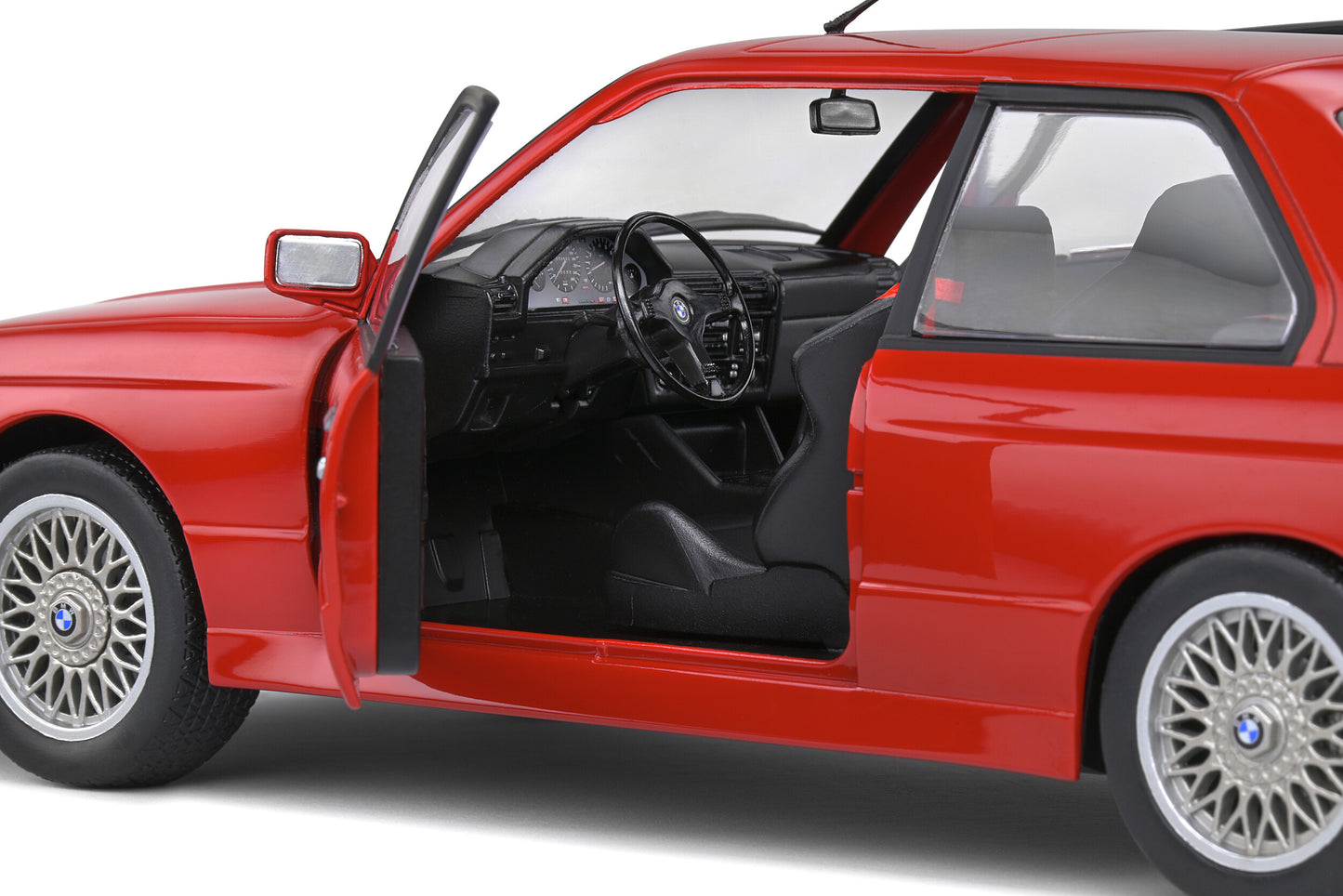 BMW E30 M3 – 1986 – Crvena – 1:18 – Solido