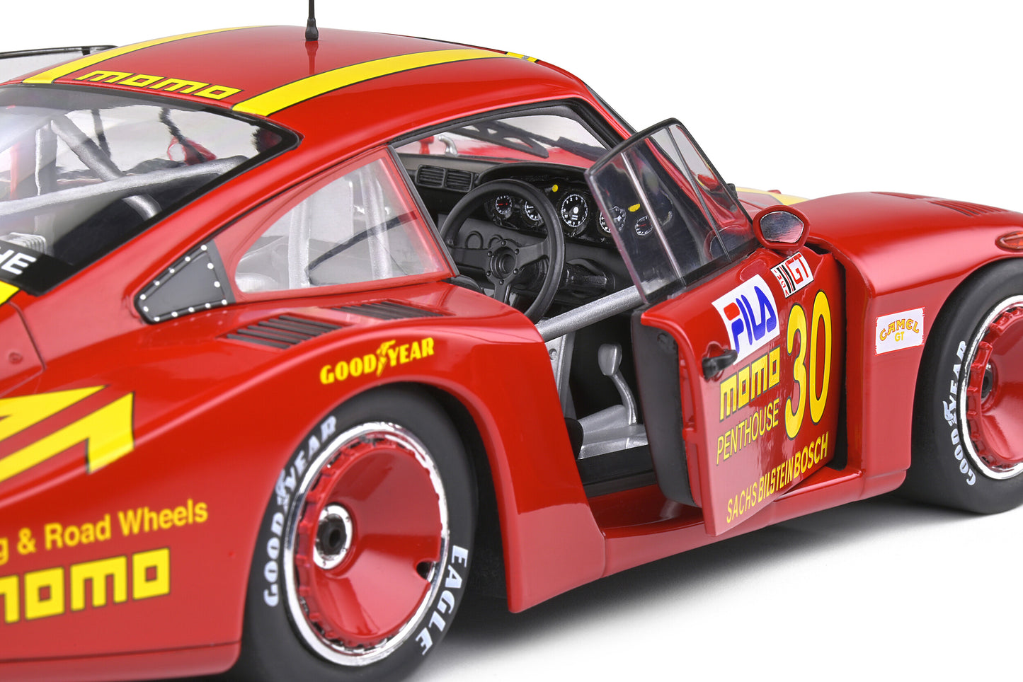 Porsche 935 Moby Dick – 24H Le Mans 1982 – #70 Moretti – 1:18 – Solido