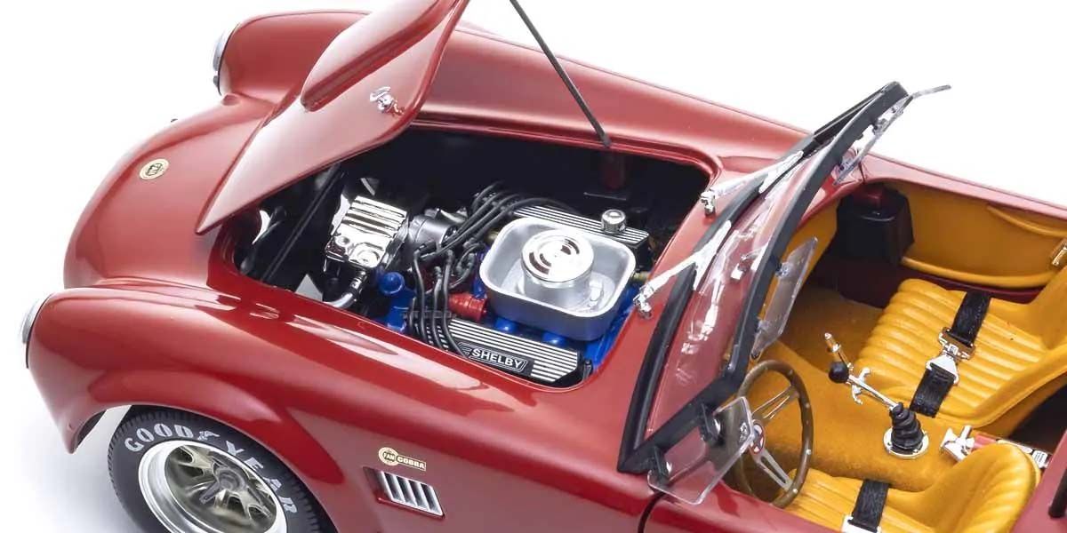 Shelby Cobra 427 S/C Spider 1962 Red motorni prostor