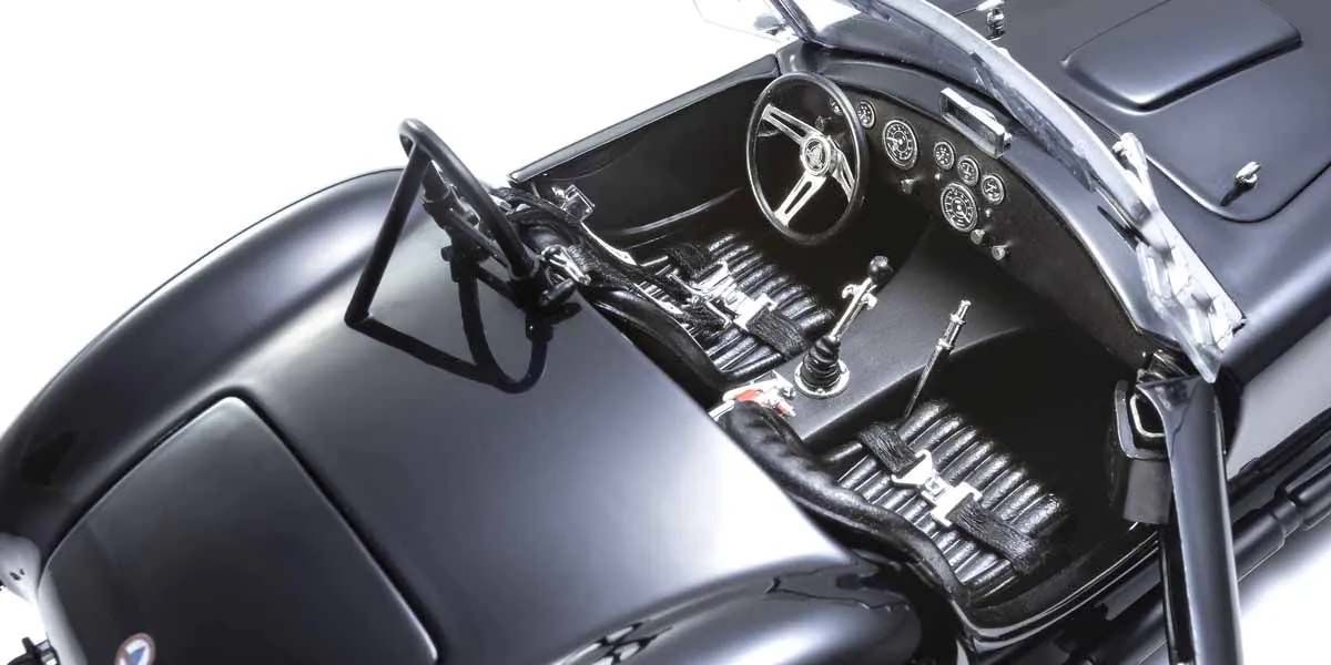 Enterijer modela Shelby Cobra 427 S/C Spider 1962