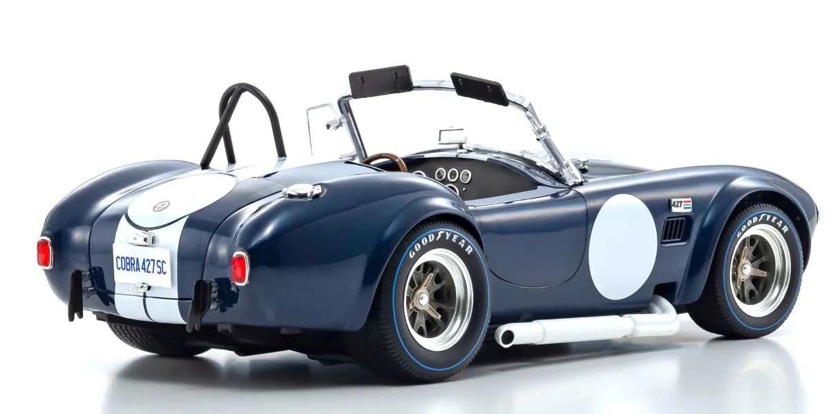 Detalj zadnjeg branika Shelby Cobra 427 S/C Spider.