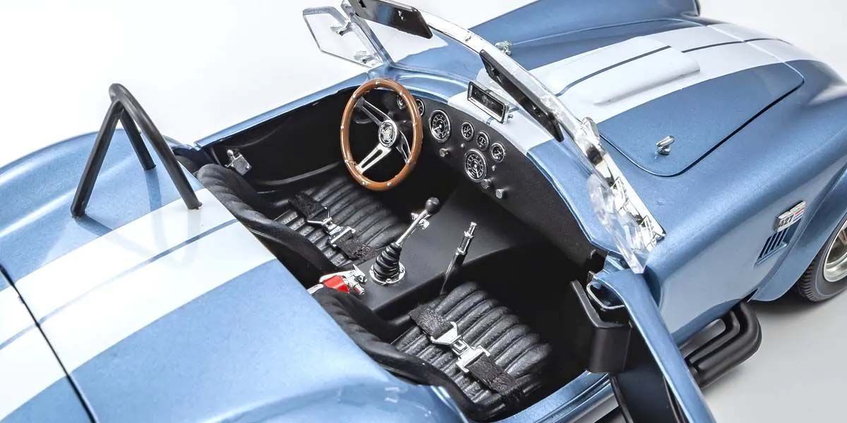 Enterijer Shelby Cobra 427 S/C Spider 1962