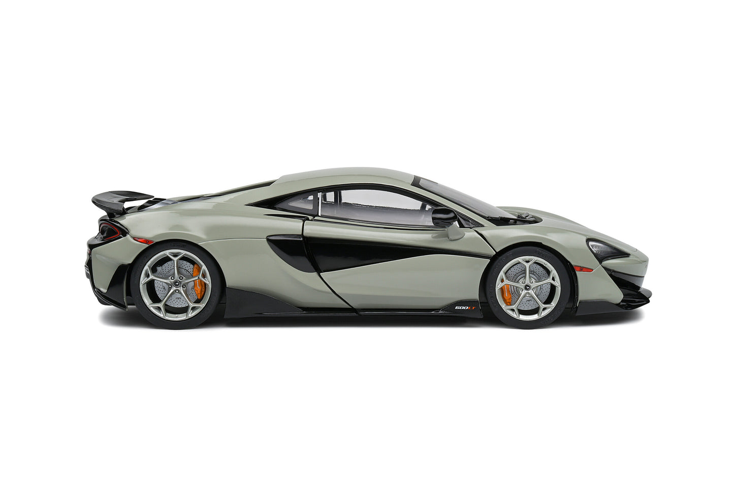 McLaren 600LT Coupé – 2018 – Blade Silver – 1:18 – Solido
