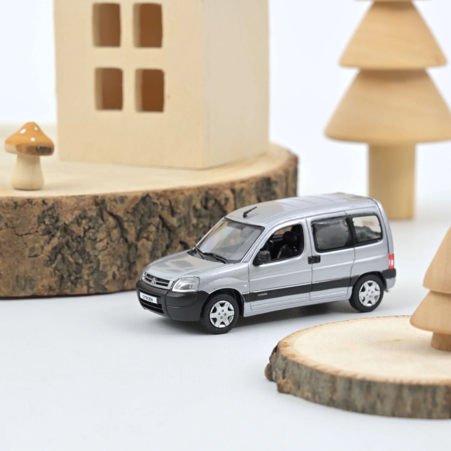 Citroën Berlingo 2004 Aluminium Silver – Die‑Cast Norev