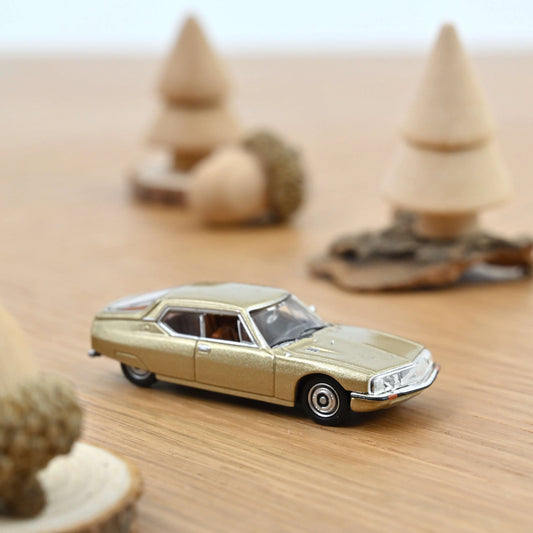 Citroën SM 1972 Sable Métallisé – Die‑Cast Norev