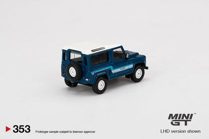 Land Rover Defender 90 County Wagon – Stratos Blue – 1:64 – Mini GT