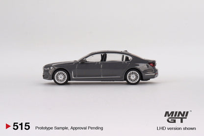 BMW 750Li xDrive Bernina Grey Amber Effect – MiniGT 1/64