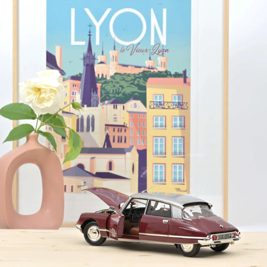 Citroën DS 23 Pallas 1972 Grenade Red & Grey Metallic – Die‑Cast Norev