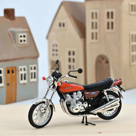 Kawasaki Z900 1973 – Brown & Orange – Norev