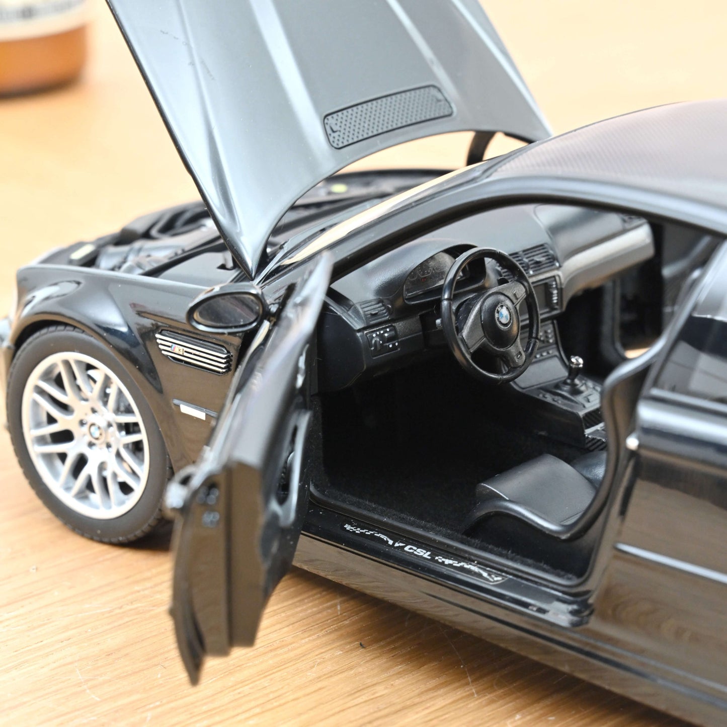 BMW M3 CSL – Sapphire Black – 2003 (1:18)